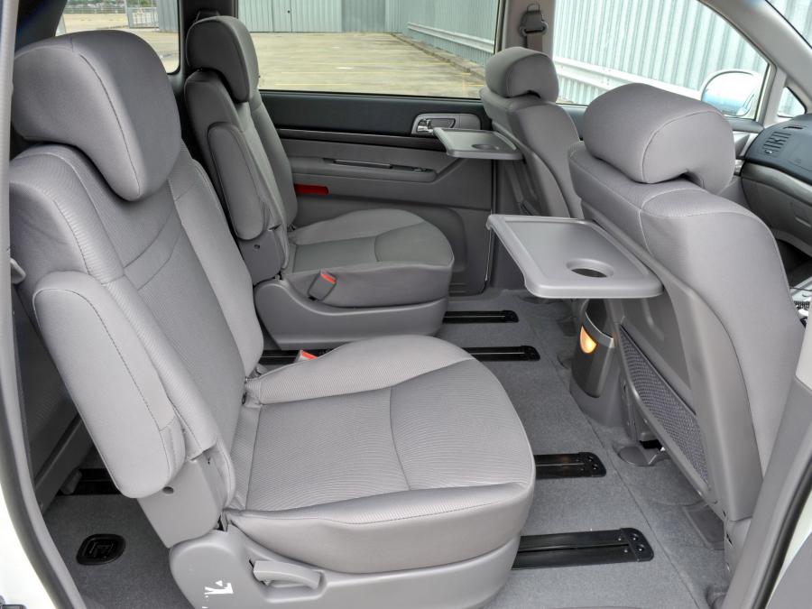  SsangYong Stavic 2013 года  (фото 4 из 12)